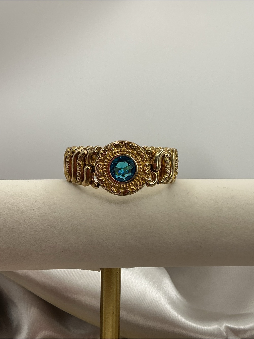 Antique 1907 Pitman Keeler The American Queen Sweetheart Bracelet Gold Plate